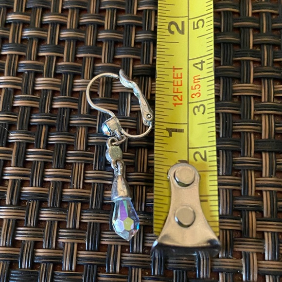 Vintage Swarovski iridescent crystal earring Worn once then puppy ate the other - Picture 2 of 4
